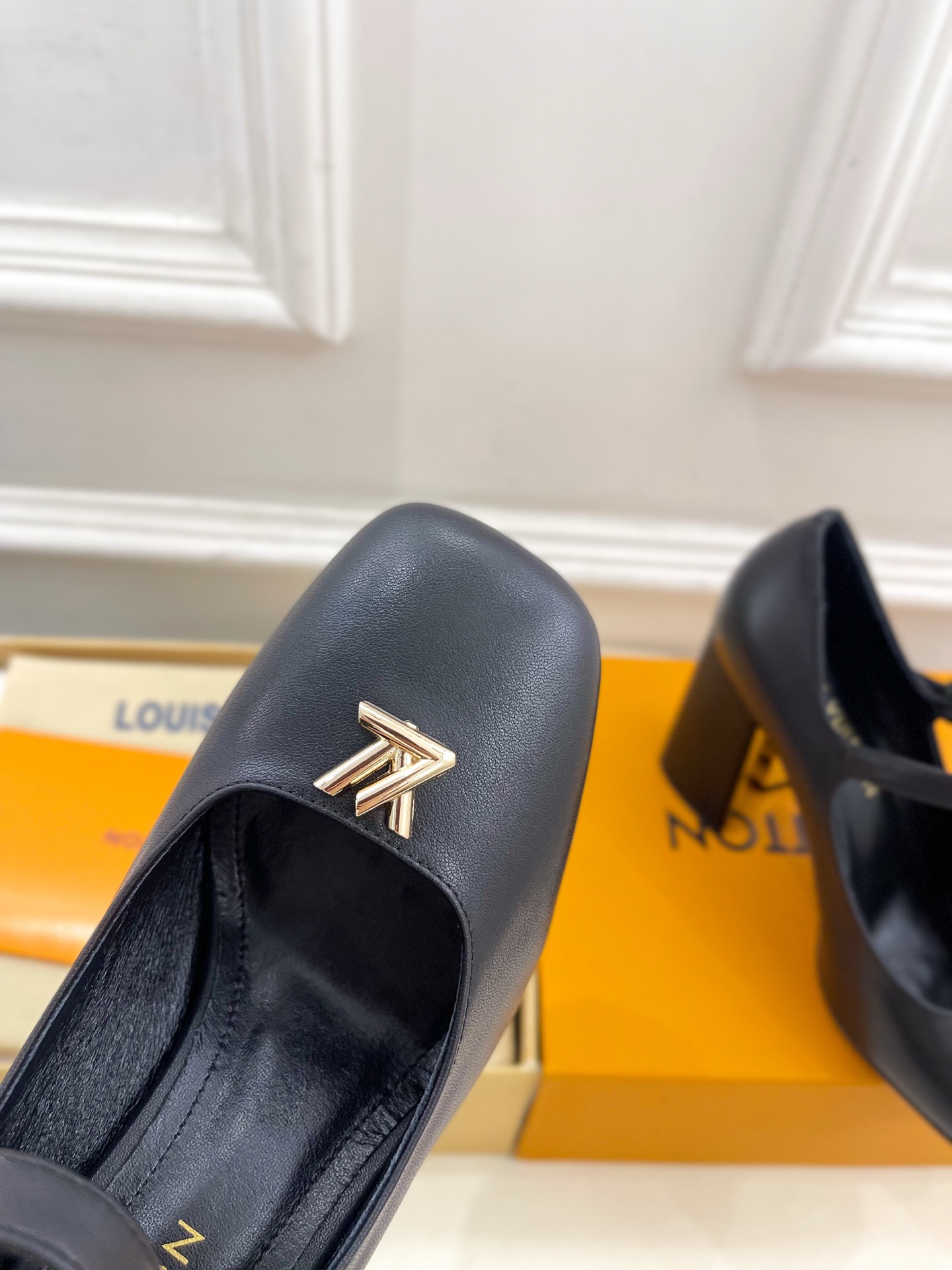 Women's high heels